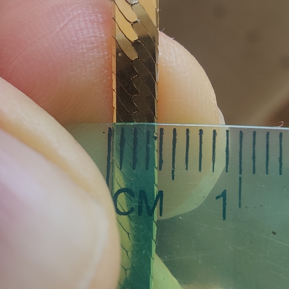 ✨ 14k Gorgeous Iconic Herringbone Necklace ✨ - Picture 2 of 2